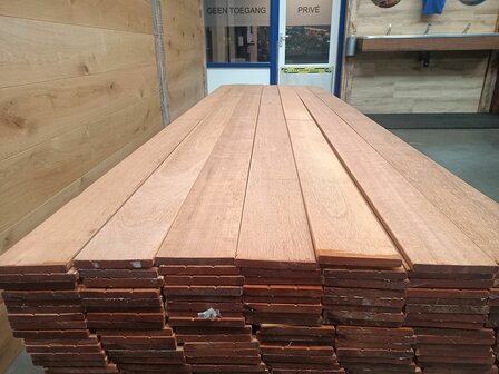 16X145MM 335cm HARD HOUT GESCHAAFD