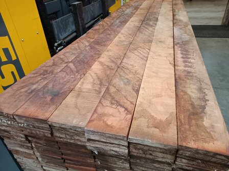 20X150MM HARDHOUT FIJN BEZAAGD 350CM