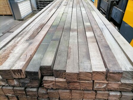 60X60MM-CIRCULAIR-HARD-HOUT-3.5M