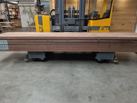 70x150 mm hardhout fijn bezaagd 500cm