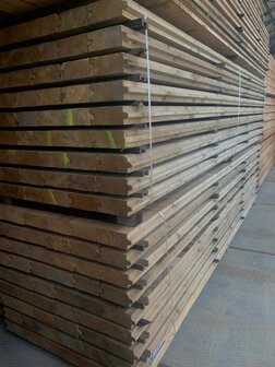 Gebruikt vuren damwand 75x175 mm  400 cm lengte