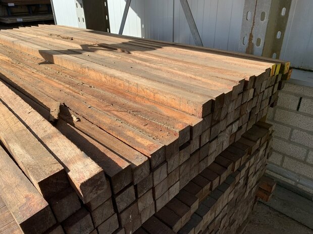 4X4CM 0.8M HARD HOUT RUW