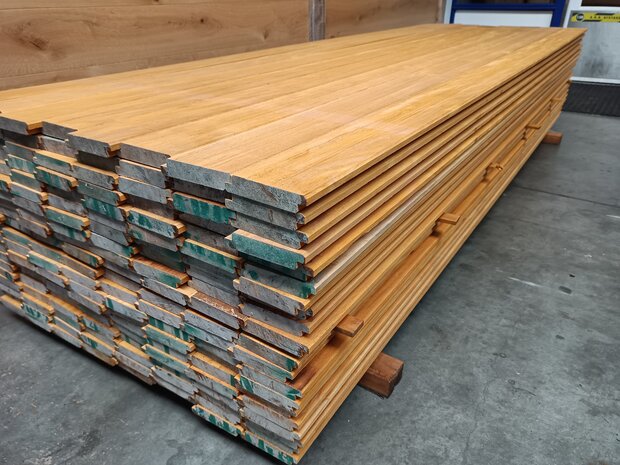 28x125mm BilingaTruckflooring Laadvloer 305cm