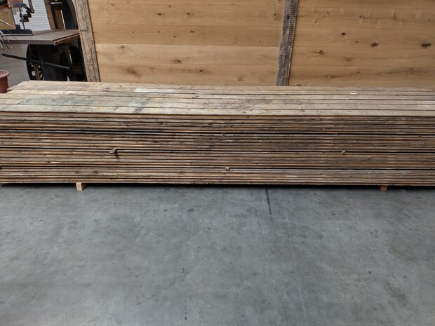 28x135mm Grenen Vloerdelen 410cm