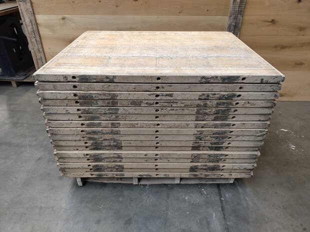 Hardhouten steenschot 4.5x112x140 cm gebruikt