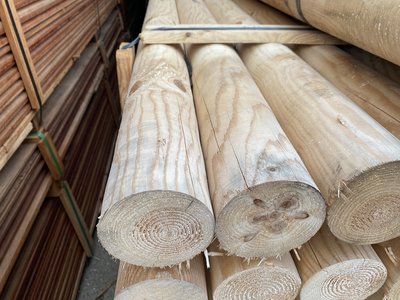 enthousiasme Fokken Competitief Cilindrisch gefreesde palen rond 10 cm grenen hout - Van Hameren Houthandel